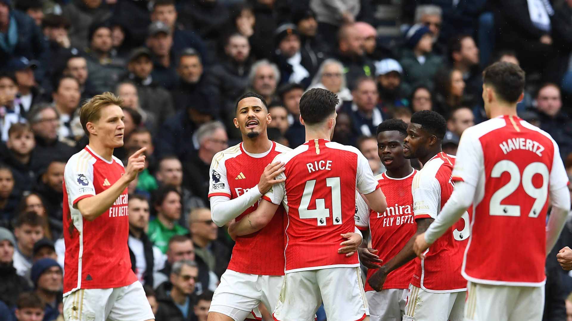 Saka dan Ødegaard Jadi Pembeda, Arsenal Menang 2-0 atas West Ham