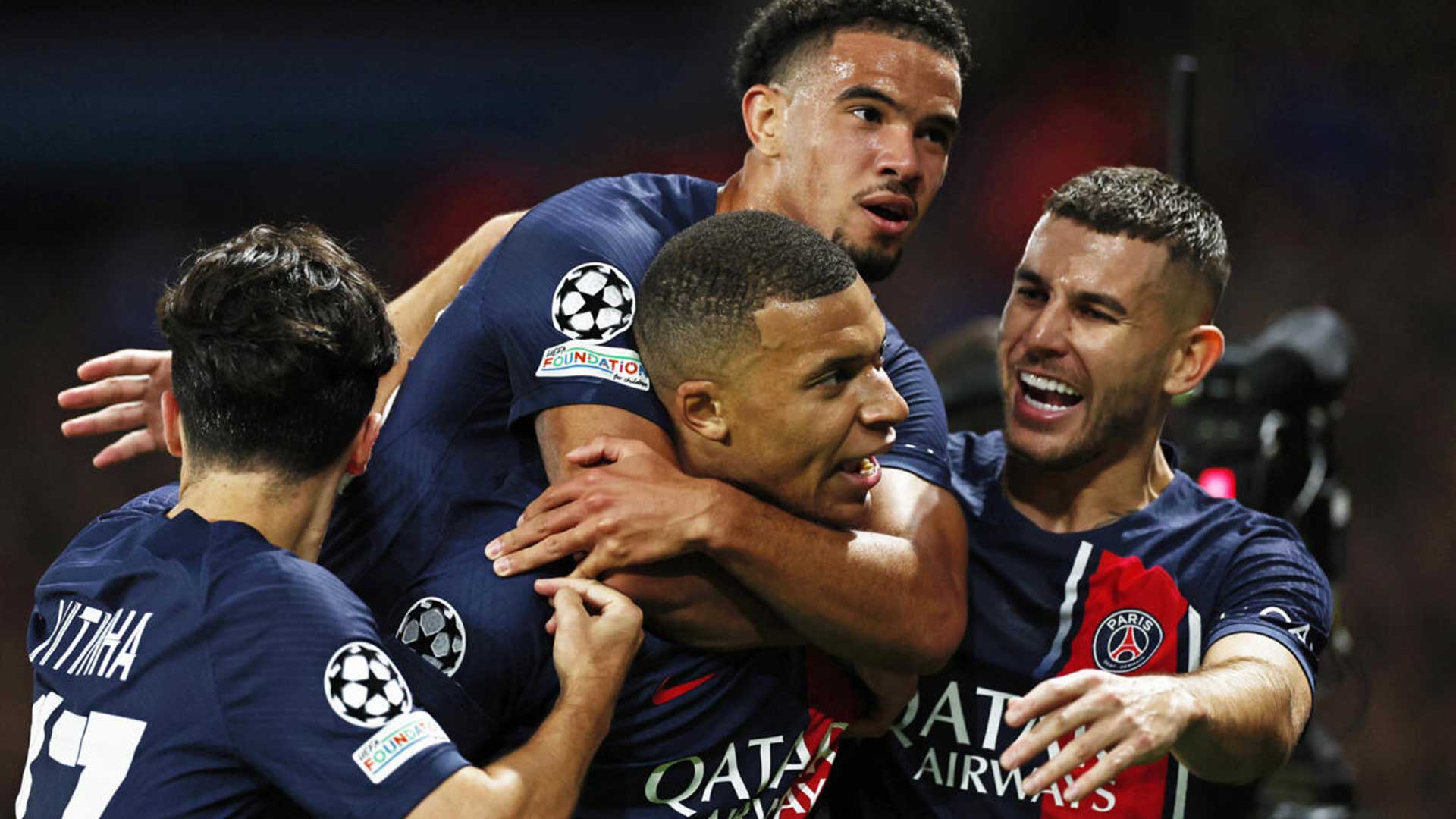 PSG Raih Kemenangan Krusial 2-0 atas Lyon, Pertahankan Puncak Klasemen