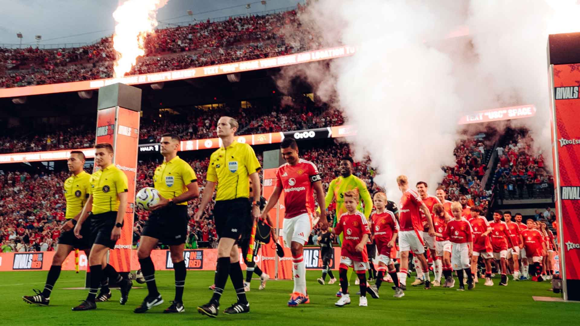 Kekalahan Lagi, Fans Manchester United Serukan Perombakan!